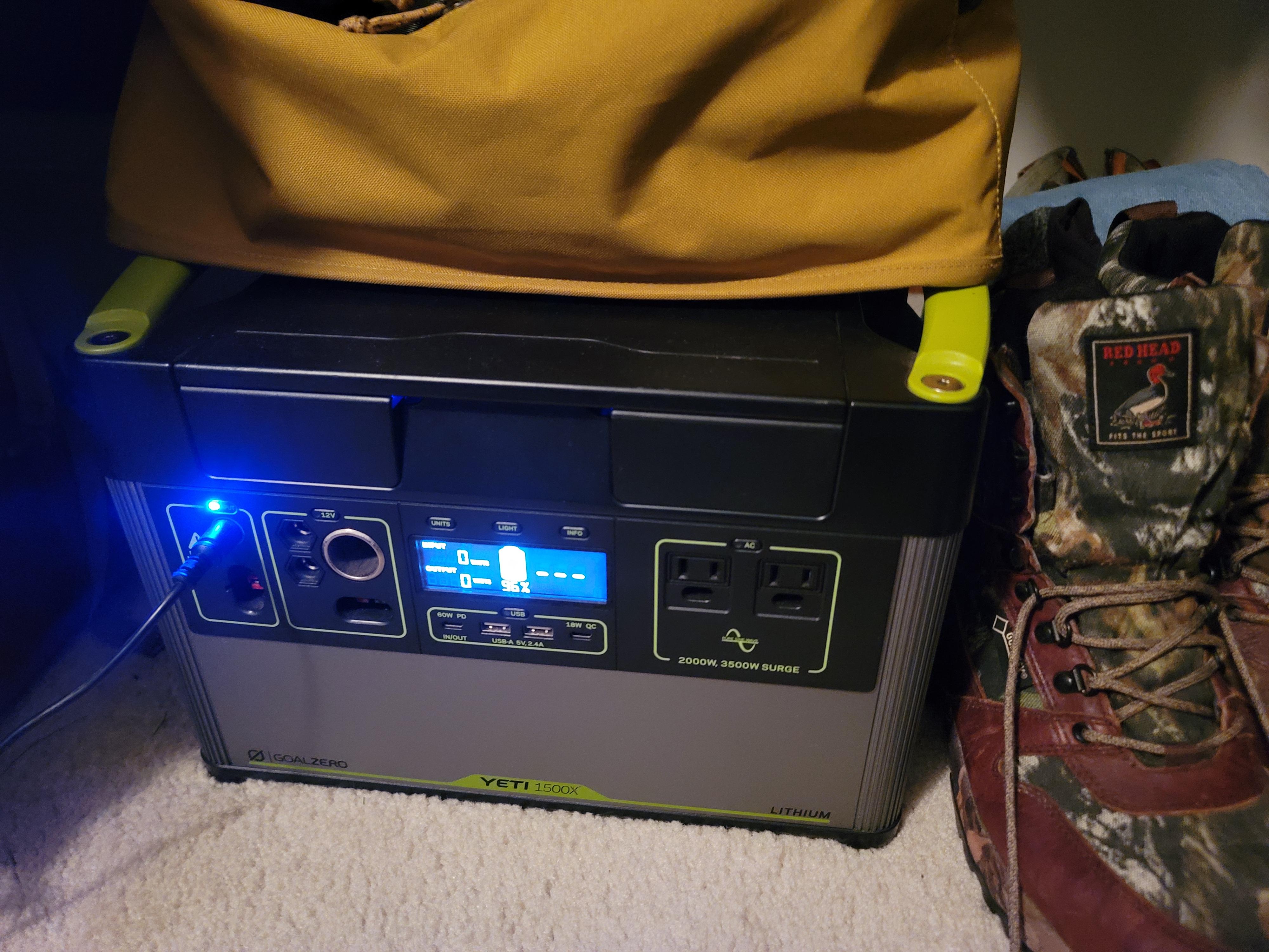 GoalZero Yeti 3000X + Ranger 300 generatore solare 3032Wh