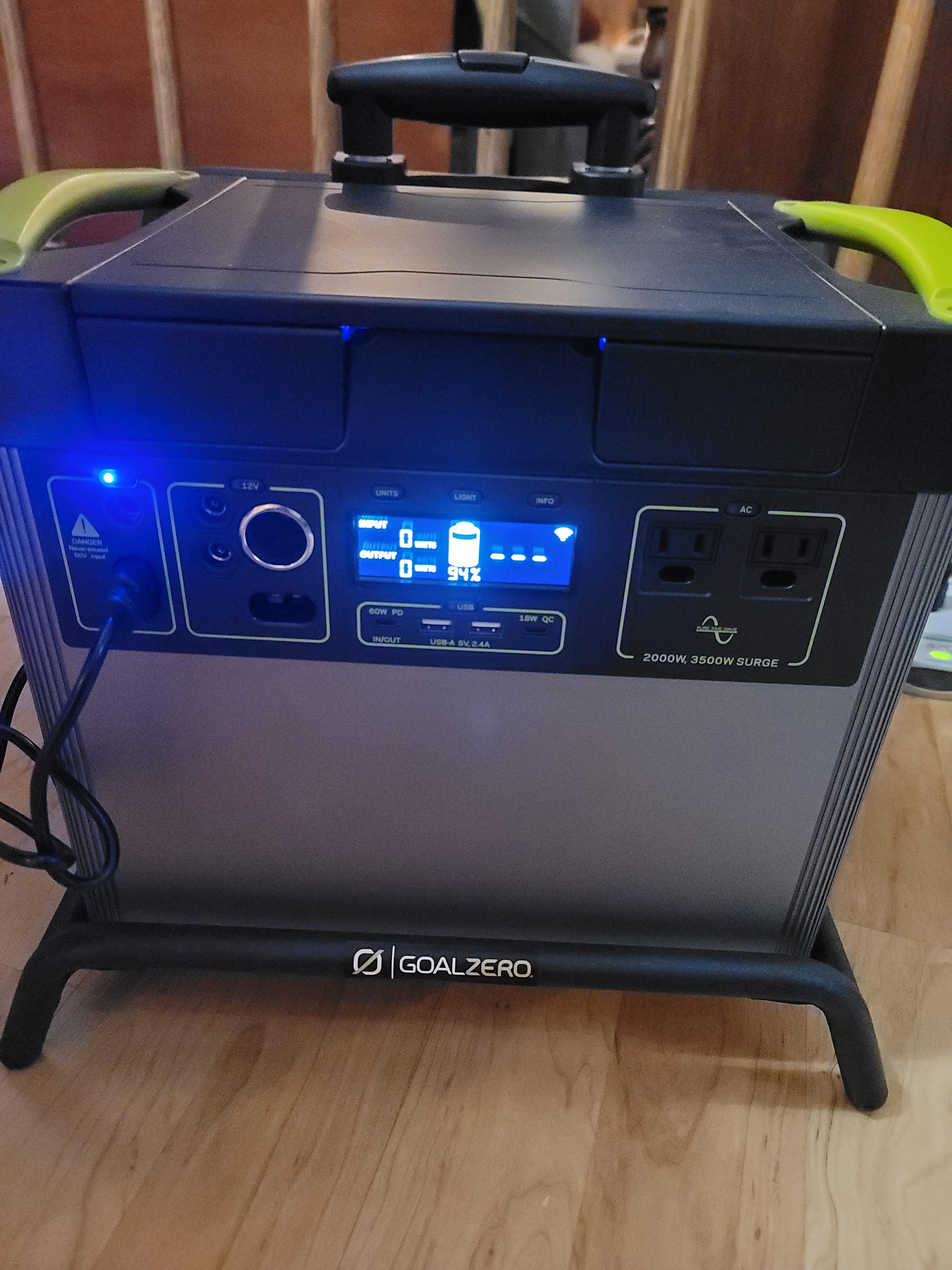 GoalZero Yeti 3000X + Ranger 300 generatore solare 3032Wh