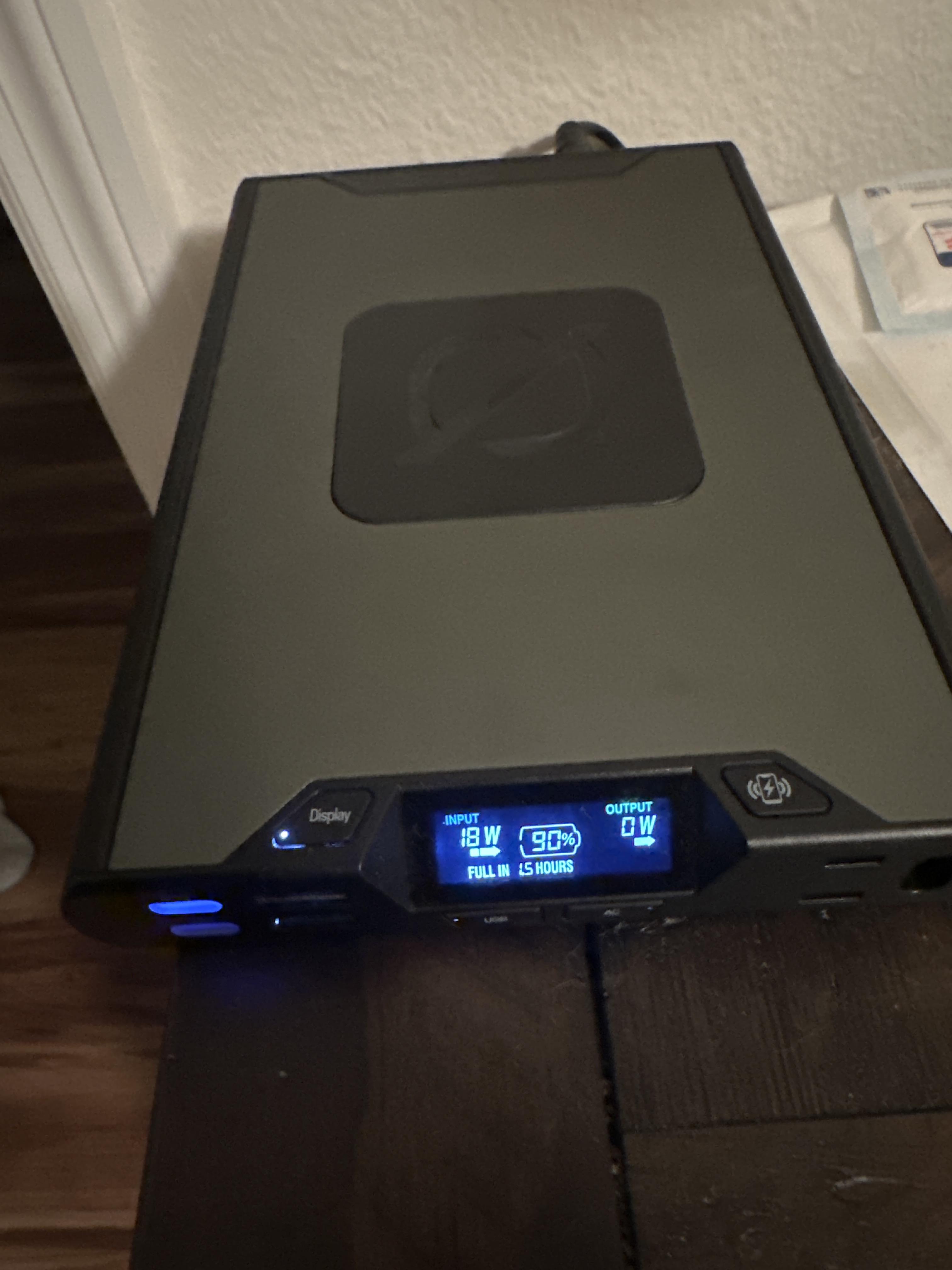 GoalZero Sherpa 100AC + Nomad 20 kit solare 95Wh con pannello 20W