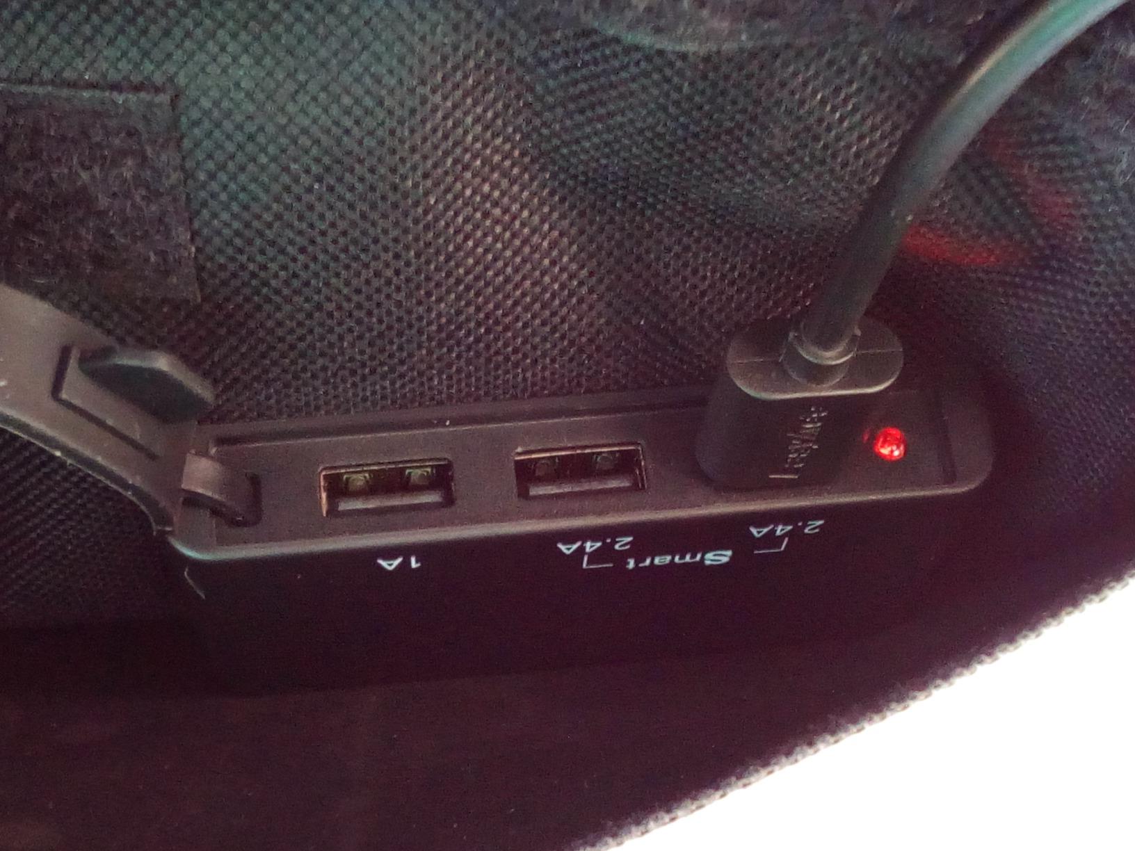 BigBlue 28W Pannello Solare Portatile USB Ricarica Diretta