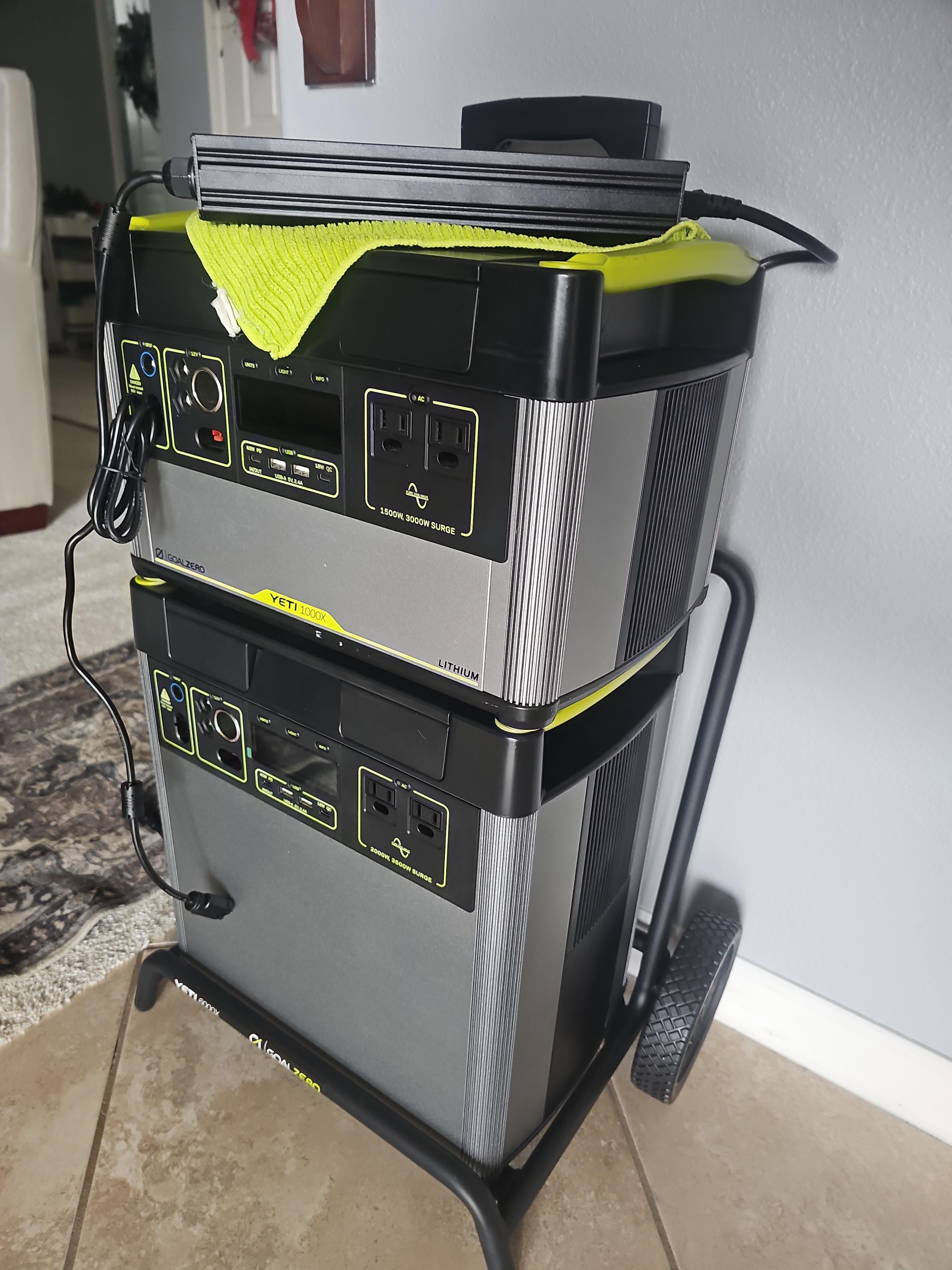 Goal Zero Yeti 6000X generatore solare + 2 Boulder 200 da 6071Wh