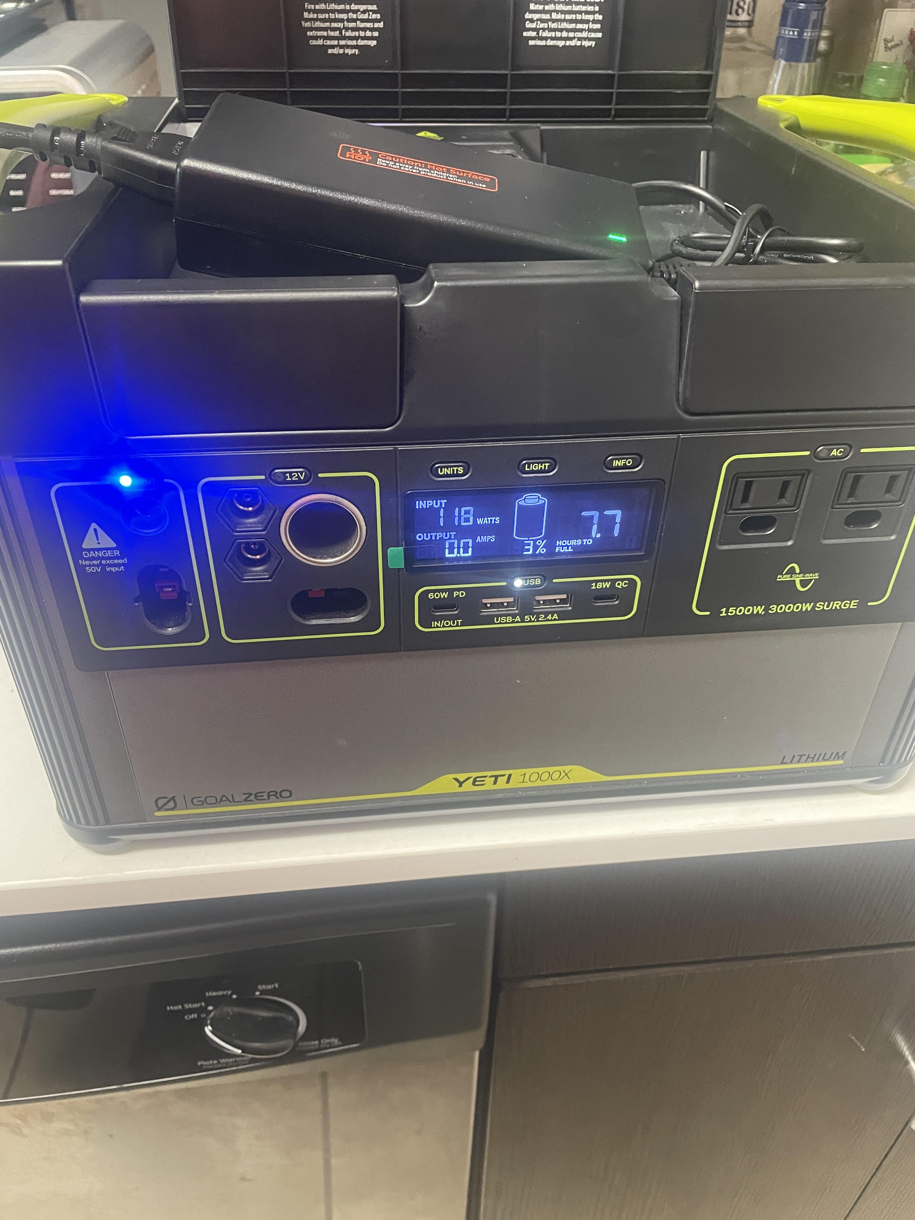 GoalZero Yeti 1000X + Boulder 200 generatore solare 200W